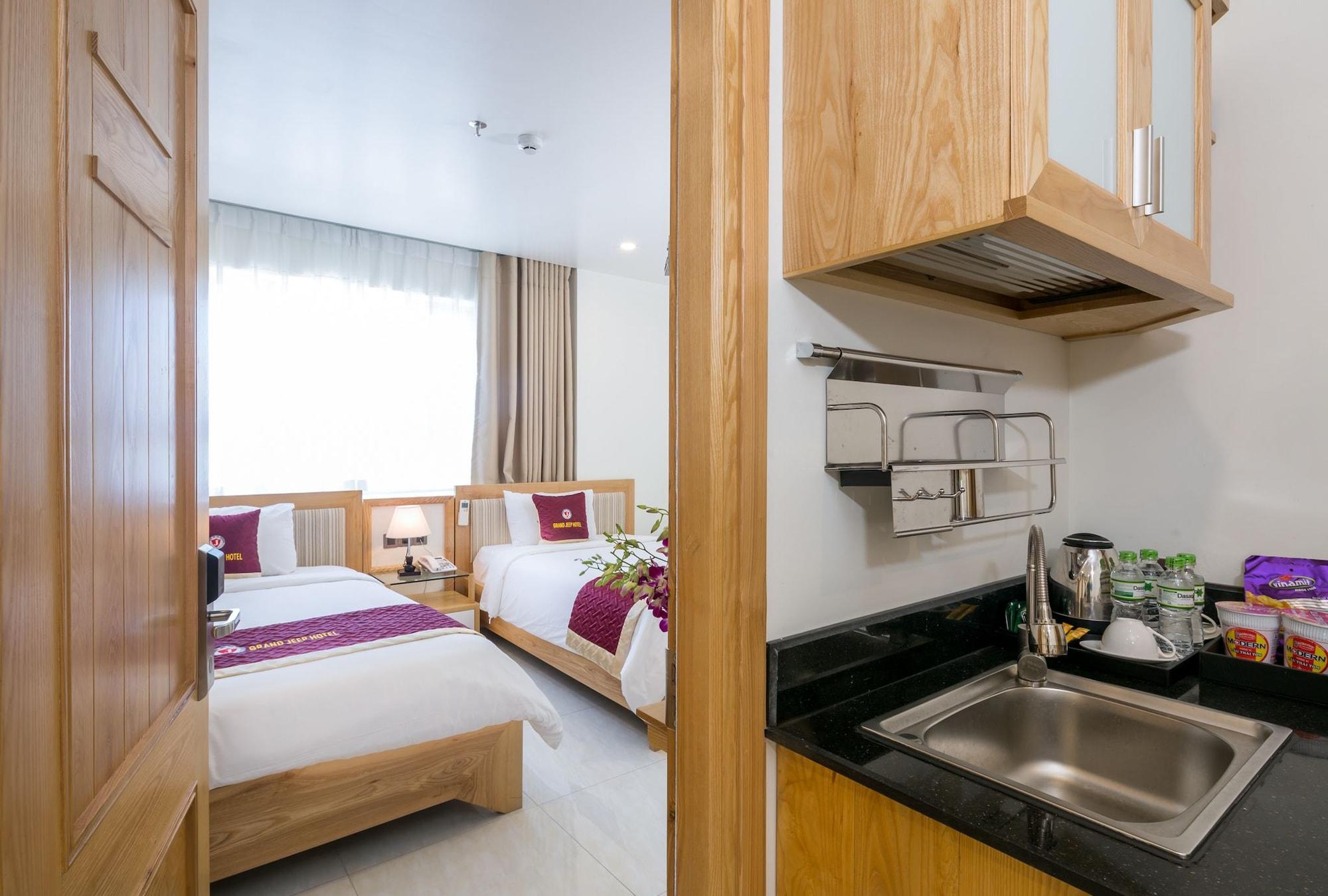 Grand Jeep Hotel Дананг Экстерьер фото