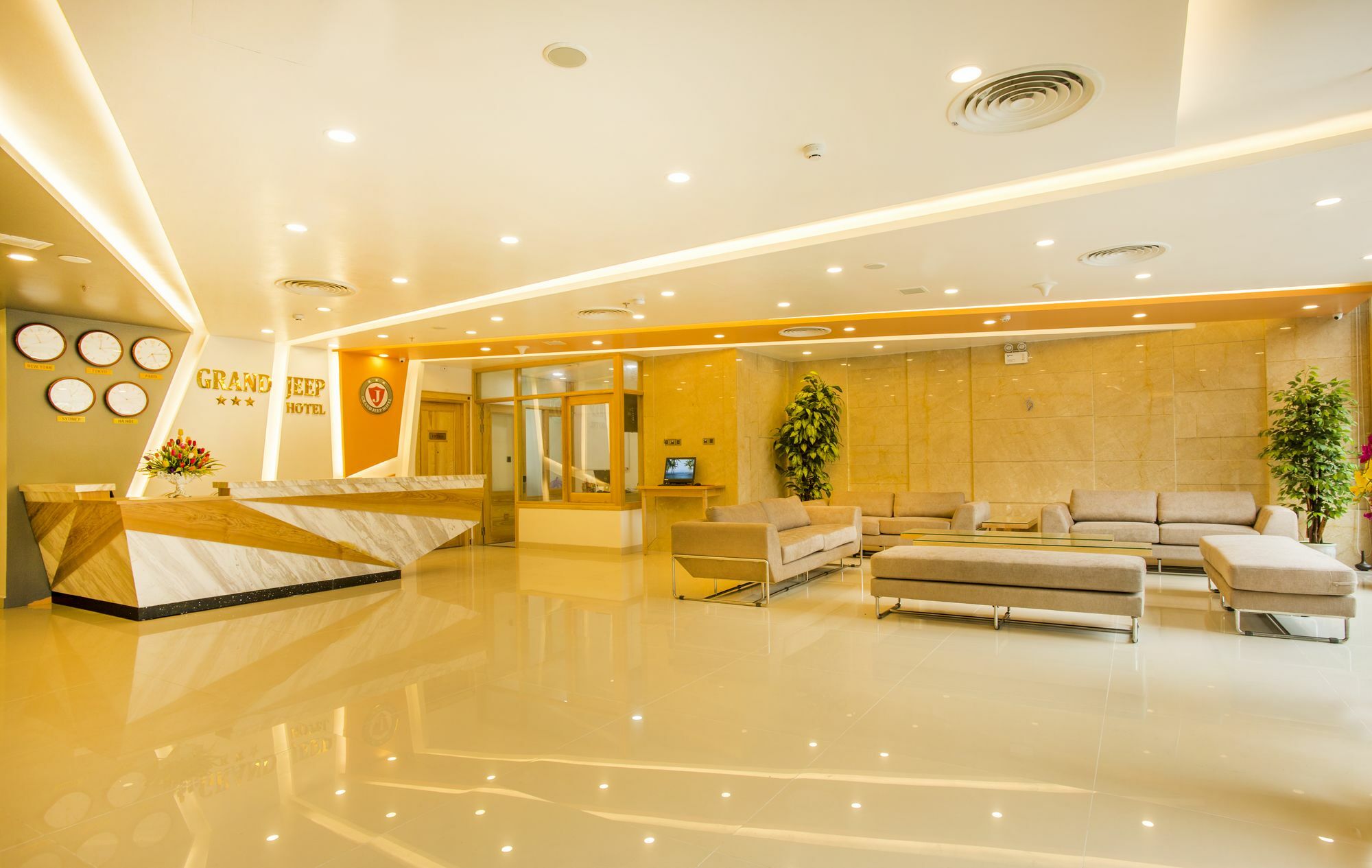 Grand Jeep Hotel Дананг Экстерьер фото