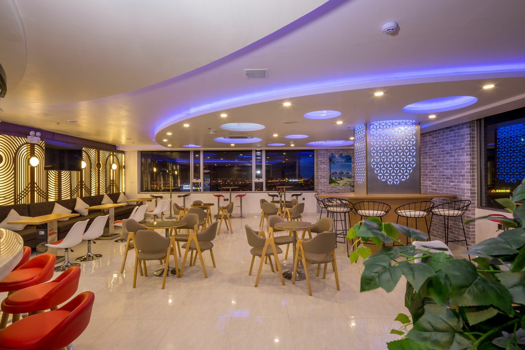 Grand Jeep Hotel Дананг Экстерьер фото